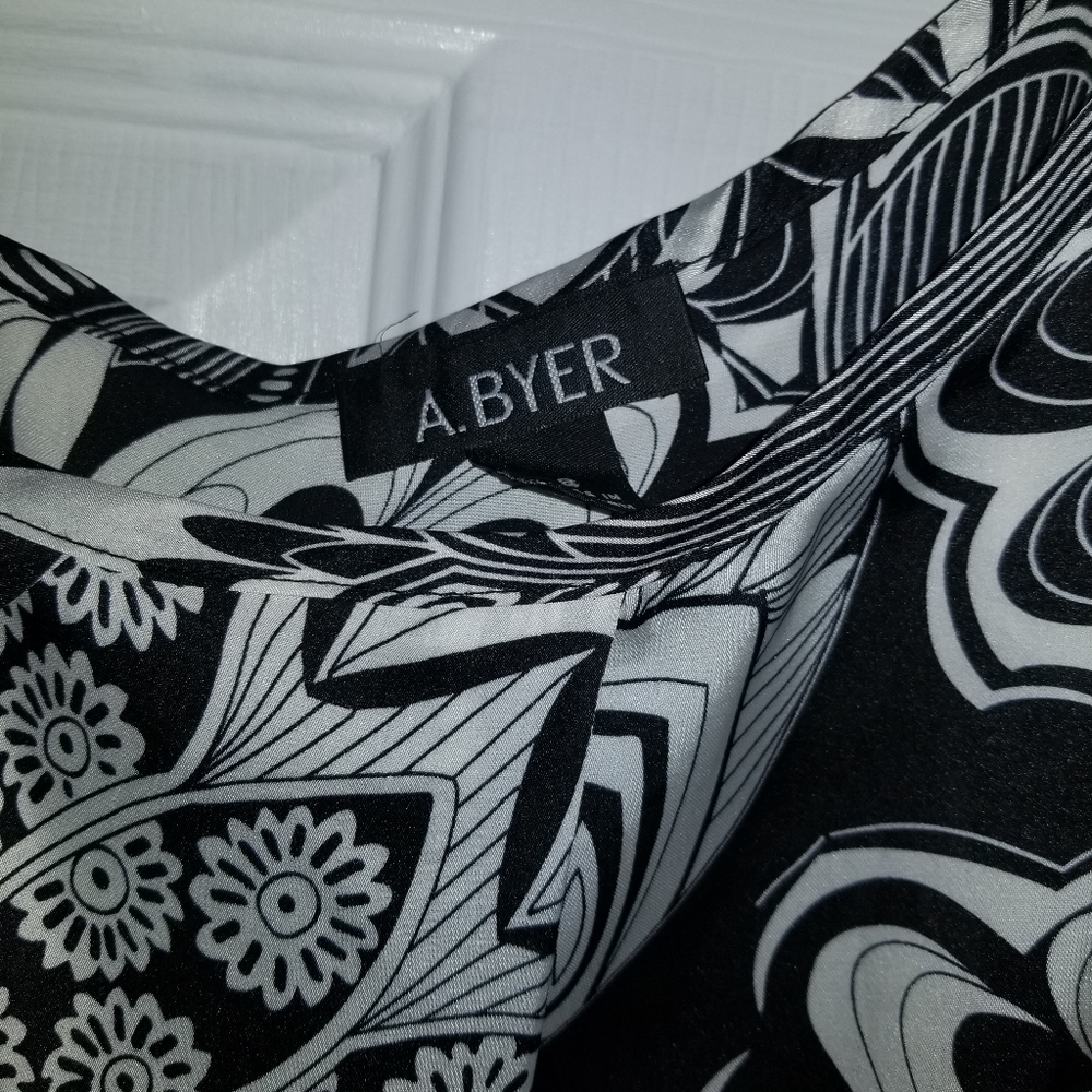 Top - Picture 3 of 3